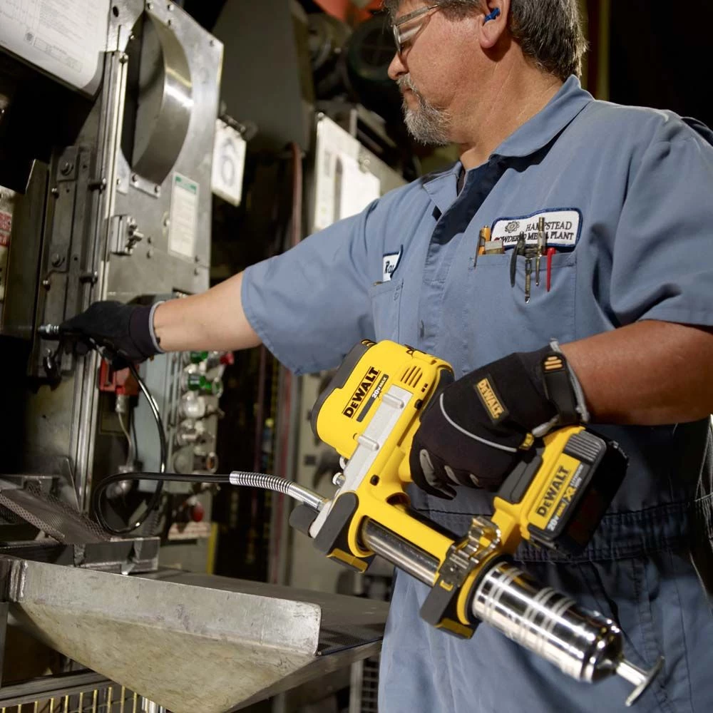 Dewalt 20V Max Grease Gun Kit 15 Dewalt 20V Max Grease Gun Kit - Image 13