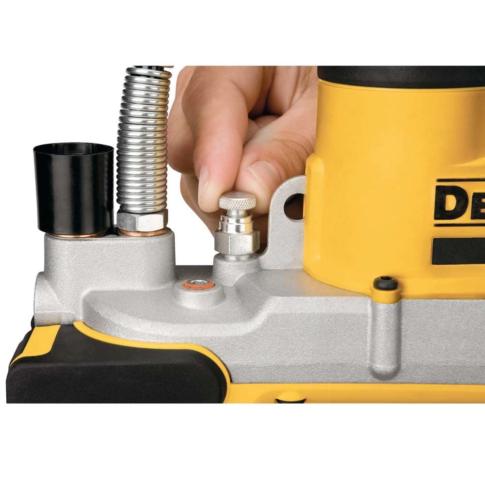 Dewalt 20V Max Grease Gun Kit 10 Dewalt 20V Max Grease Gun Kit - Image 8