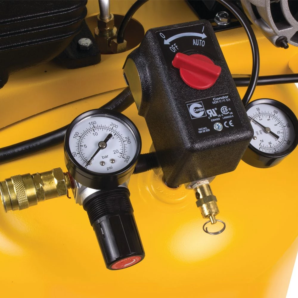 DeWalt® 30 Gallon Belt Drive Compressor 8 DeWalt® 30 Gallon Belt Drive Compressor - Image 6